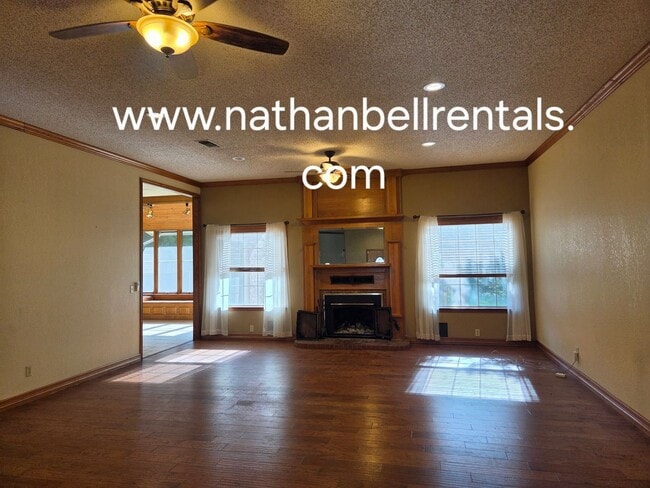 Photo - 525 42nd St SE