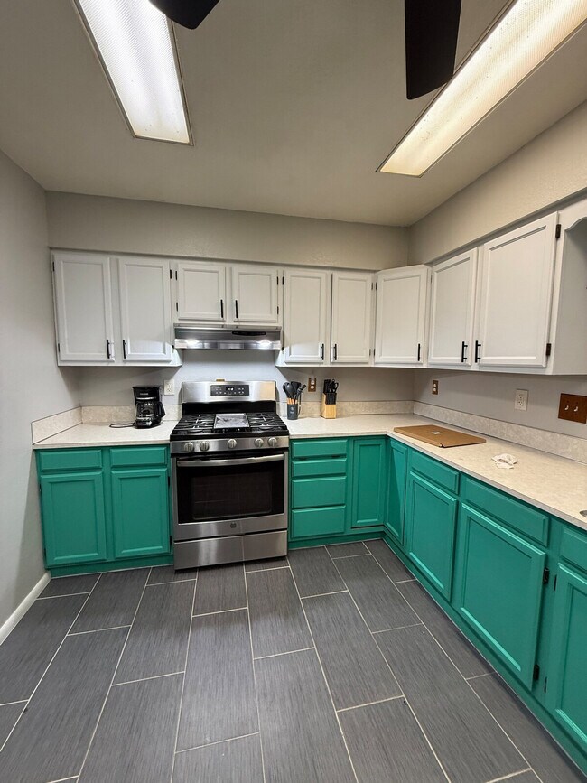 Photo - 600 NE 3rd St Unidad ID1473538P