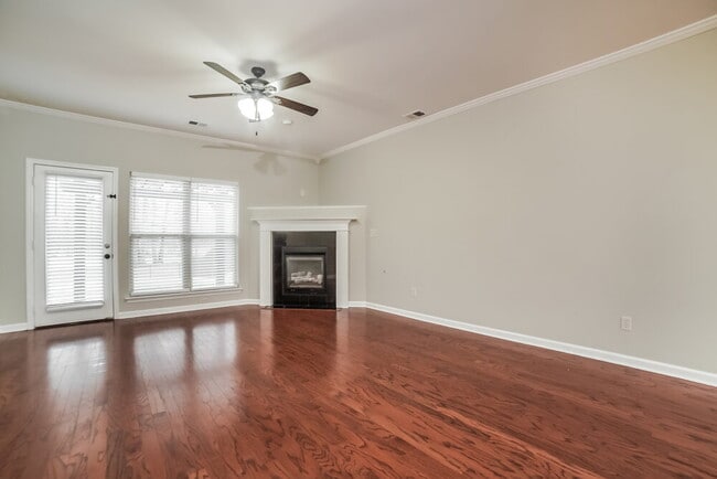 Photo - 797 Fairway Pointe Cove W