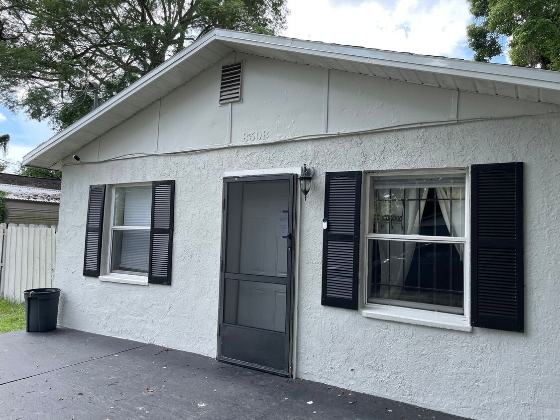 3bed/1bath Single family house ready 1st w... - 3bed/1bath Single family house ready 1st w...