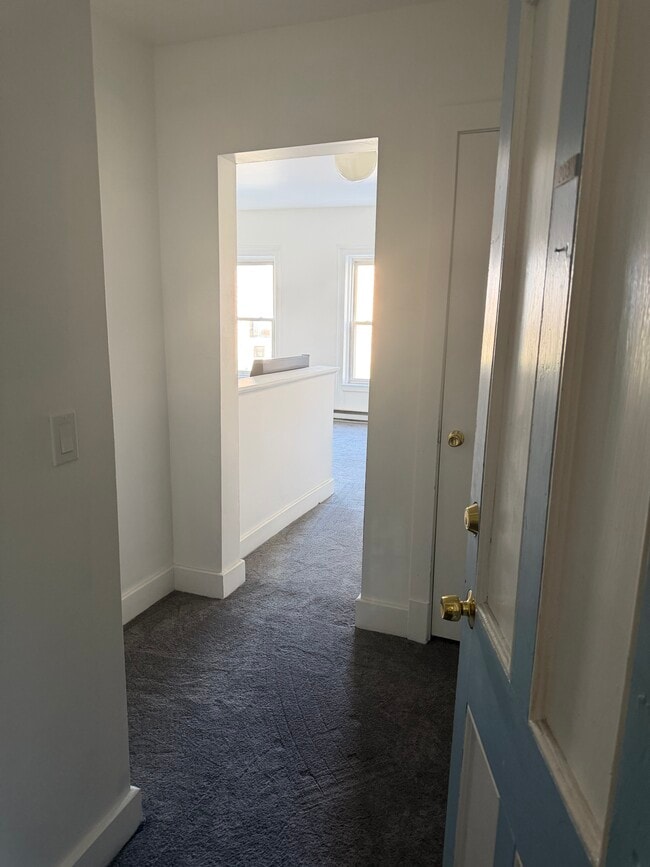 Entryway - 142 Washington Ave Unit 203