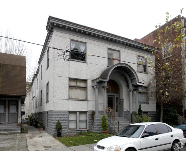 Photo - Luna Mia Co-Living Studios