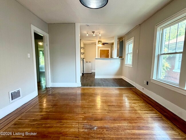 Photo - 668 Lindell Ave Unit 2