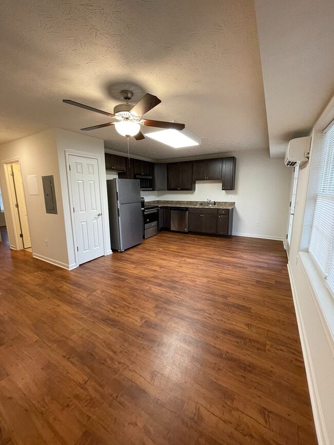 Photo - One Bedroom Garden Apartment