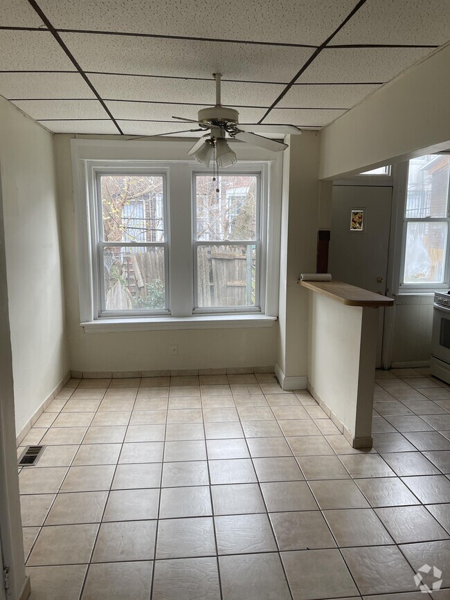 Building Photo - 4635 Hurley St Rental
