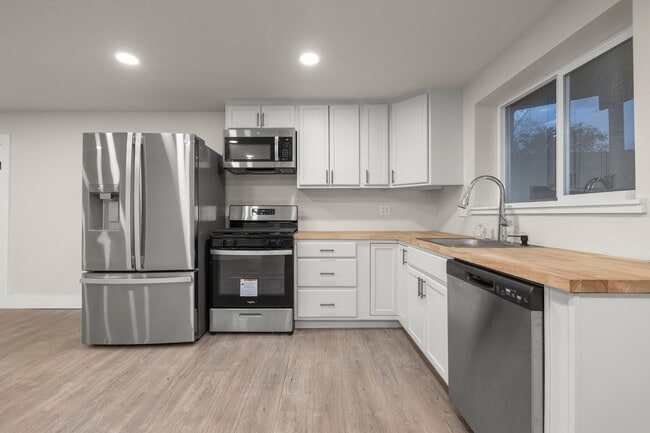 450 Scenic Dr Unidad Basement