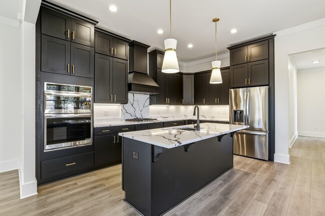 Photo - 4056 Biltmore Ave