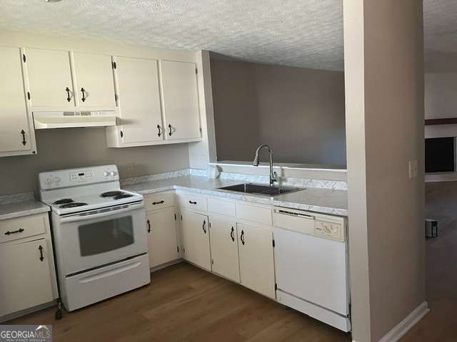 Building Photo - 1290 Knoll Ct NW