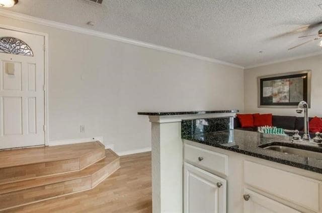 Photo - 6000 Auburndale Ave Unit F