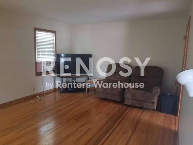 Photo - 409 Smith St