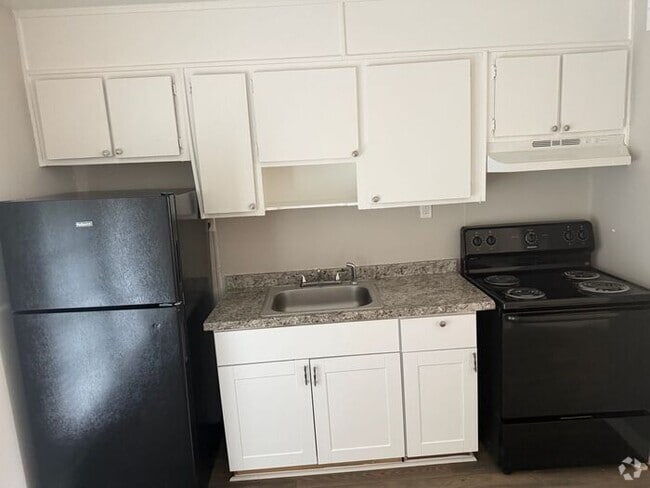 Building Photo - Fantastic Emory area location on Shuttle R... Rental