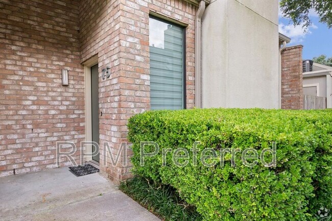 Building Photo - 8100 Cambridge St Rental