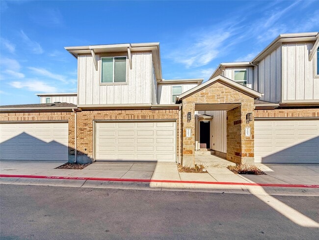 Building Photo - 5603 Mobeetie Lp