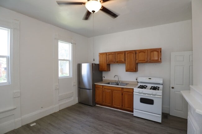 Building Photo - 357 W Barner St Unit 2