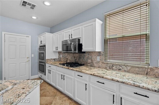 Photo - 10281 Wolves Den Ln