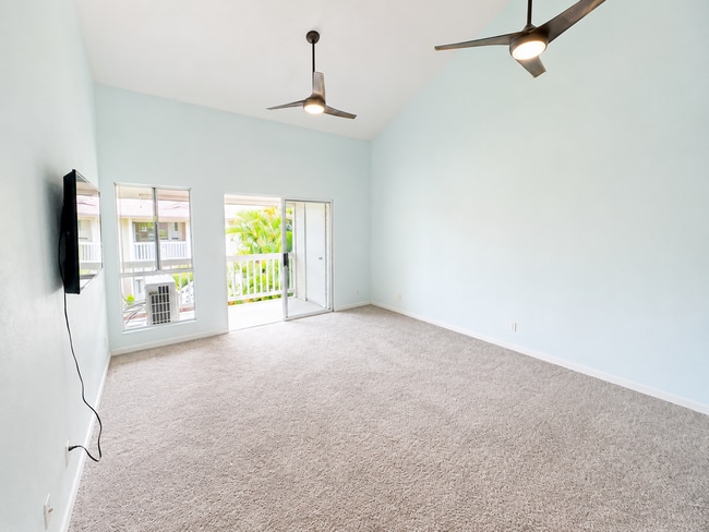 Building Photo - 75-6081 Alii Dr. E201
