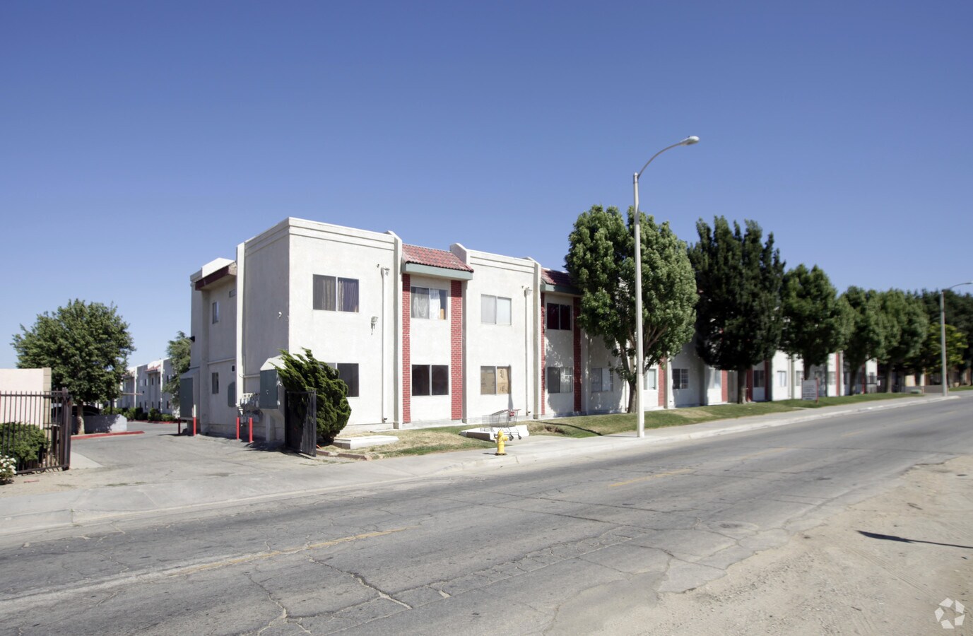 Desert Vista Apartments - Desert Vista Apartments