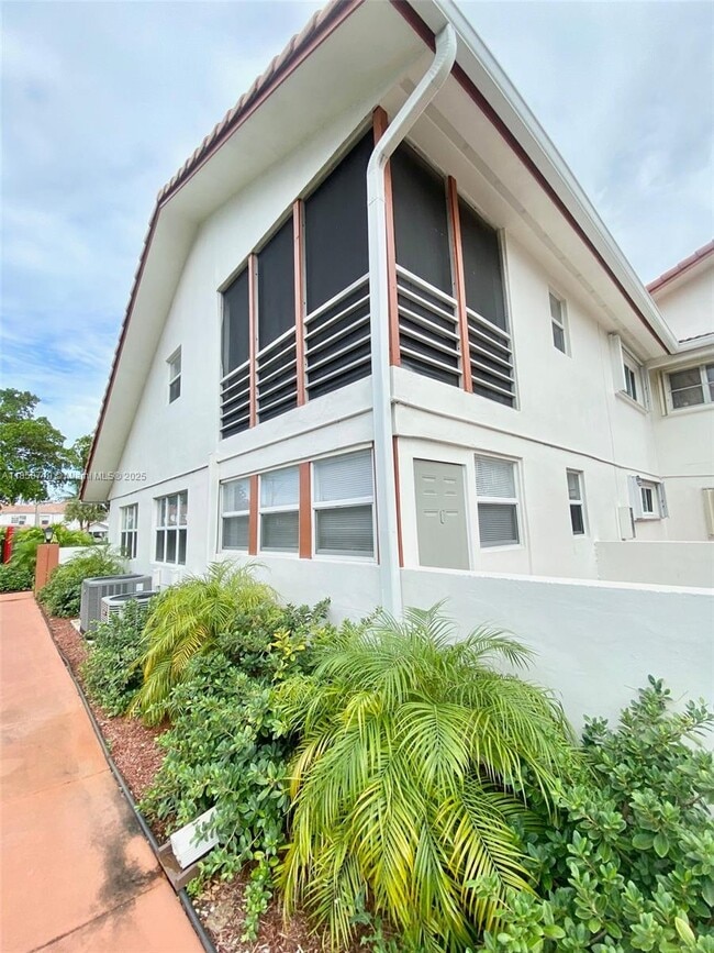 Photo - 3200 Coral Springs Dr