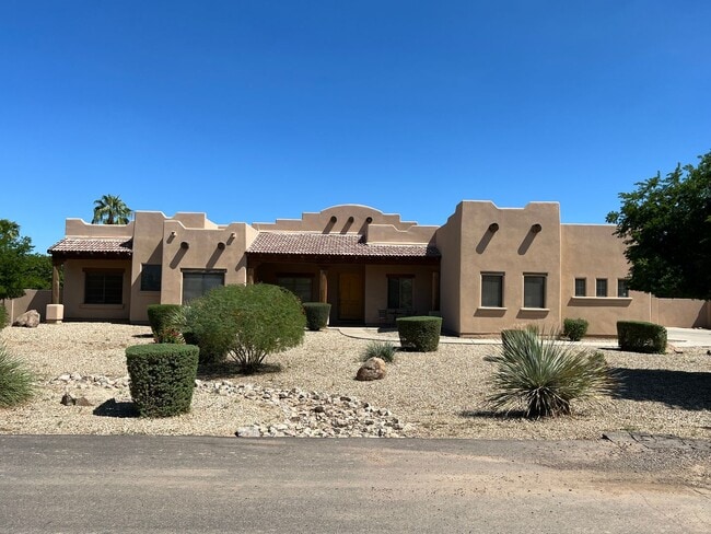 Building Photo - Gilbert 4 Bed & 3 Bath on HUGE LOT - Acre+... Rental