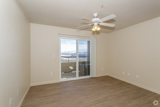 2HAB, 2BA - 919 ft² - Ridgeview by Vintage