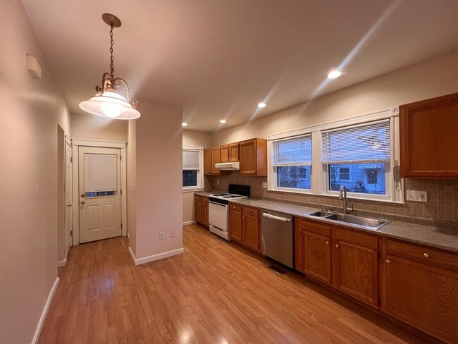 Photo - 108 W Quincy St Unit 1