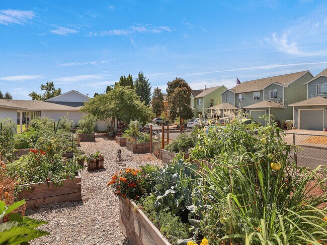 Highland Court Apartments