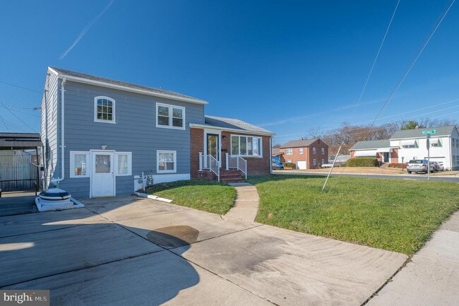 Photo - 312 N Hammonds Ferry Rd