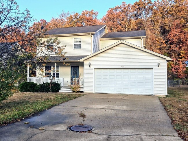 Building Photo - Fenced home close to FLW!