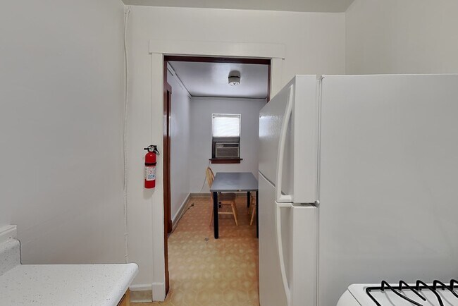 Photo - 909 S 1st St Unit 3