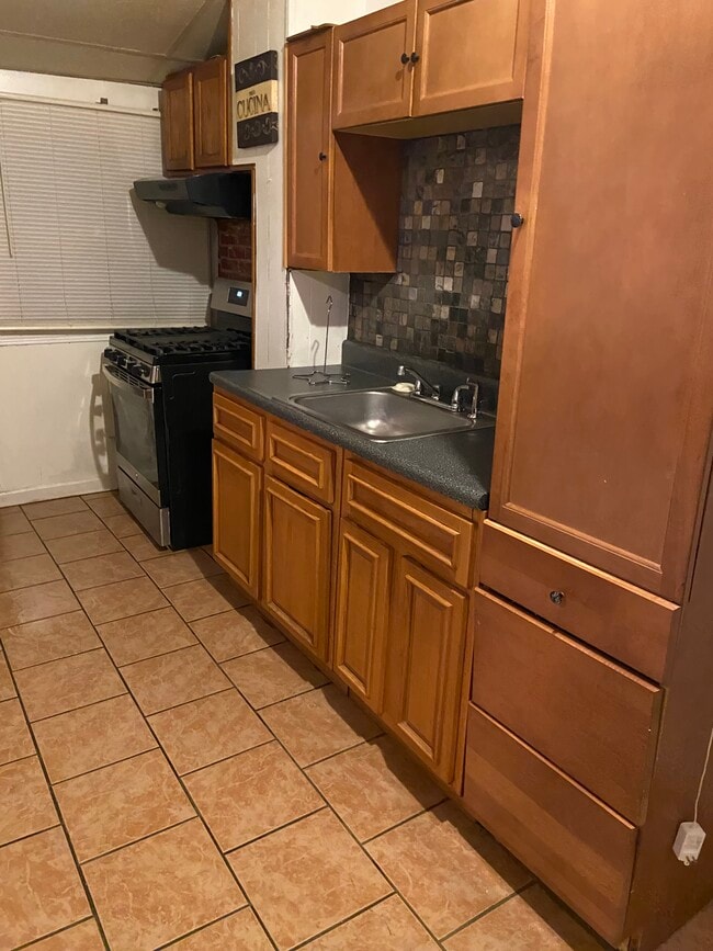 Photo - 324 W Ashdale St