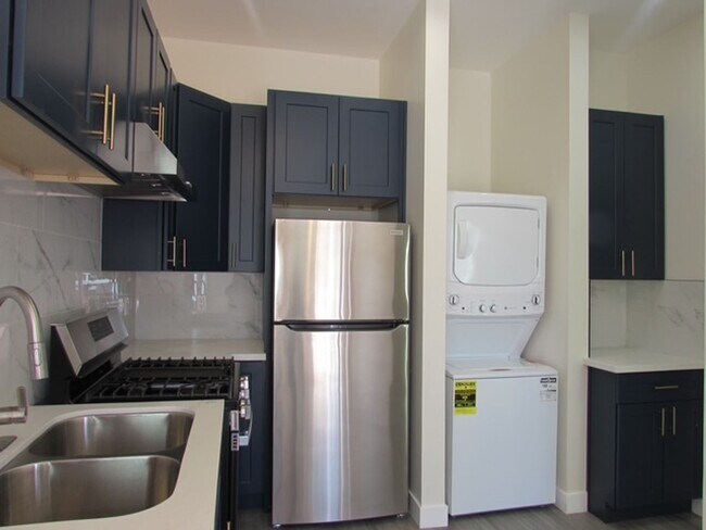 Photo - Jr ADU-1 bedroom 320sq ft Washer/Dryer/Refrigerator--Gated parking