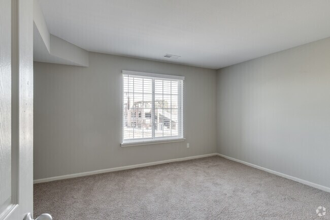 1BR, 1BA - 900SF - Arbor - Bedroom