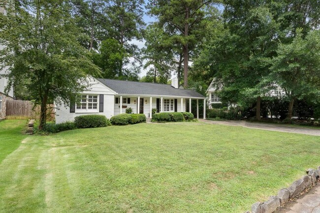 Photo - 2151 Radcliffe Dr NW