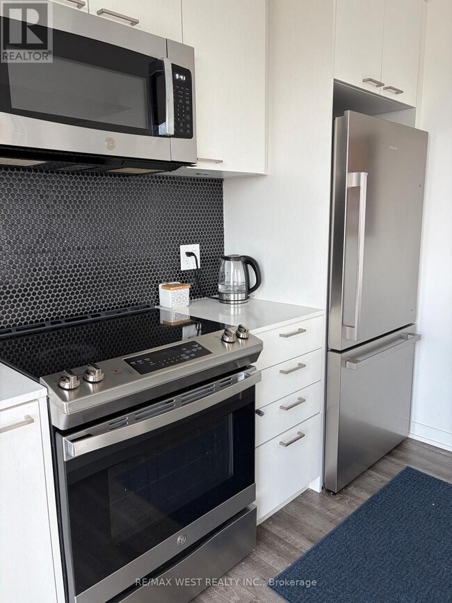 Photo - 1808 St Clair Ave W Unit 910
