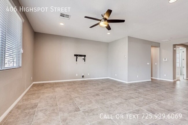 Photo - 406 Highspot St