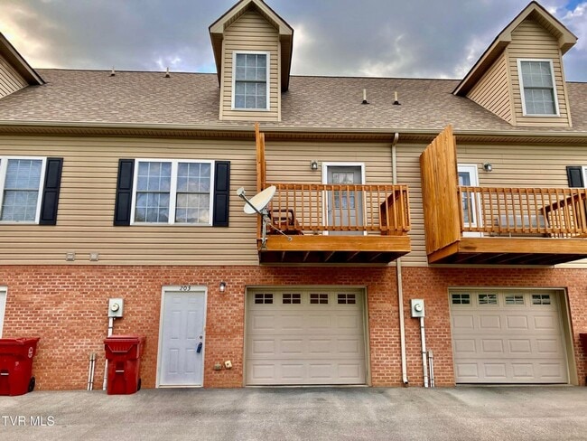 Building Photo - 2108 Pleasant View Dr