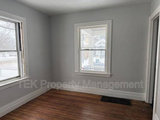 Photo - 541-543 Remington Street