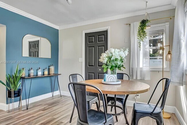 Photo - 6941 Boston Dr