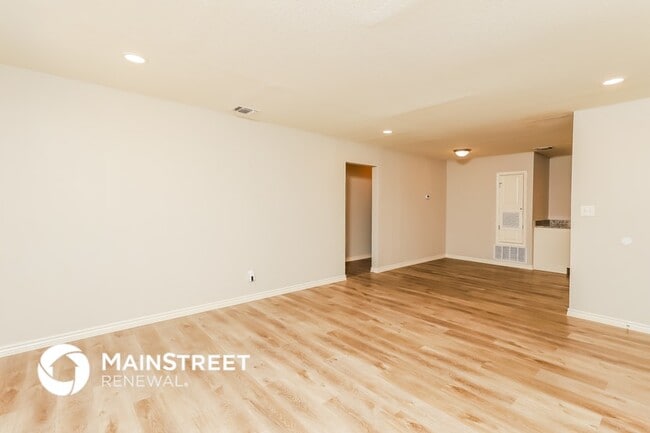 Photo - 450 Millwood Ln