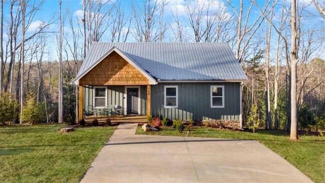 Photo - 360 Prince Dr