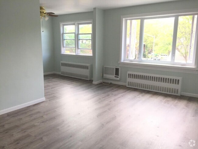 Building Photo - 16902 19th Ave Unit 3 Rental