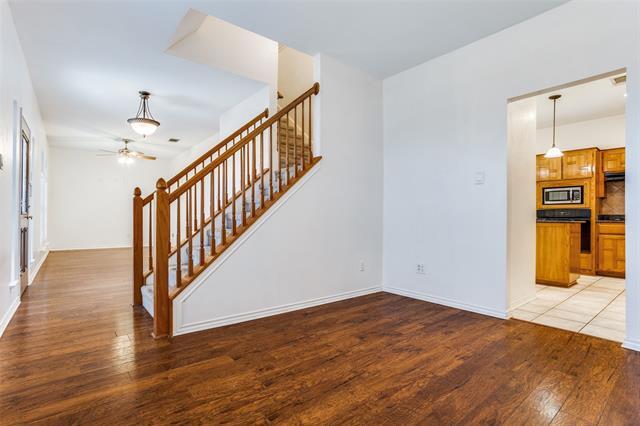 Photo - 2511 Thistle Ln