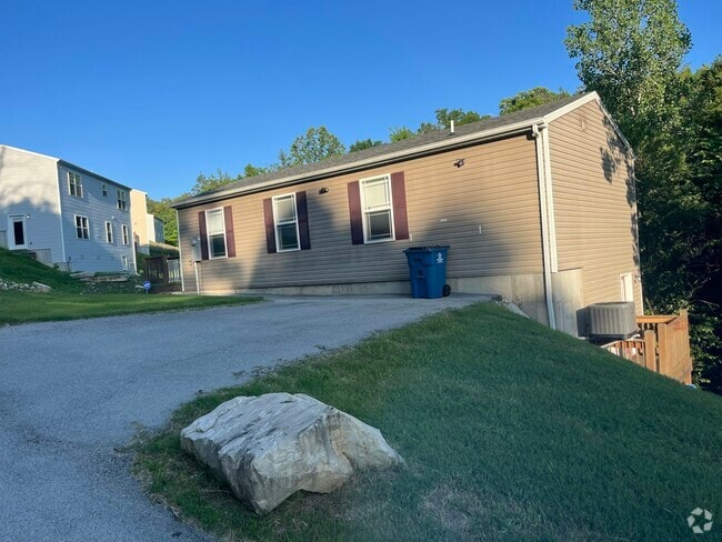 Building Photo - 191 Woodbridge Estates Dr Rental