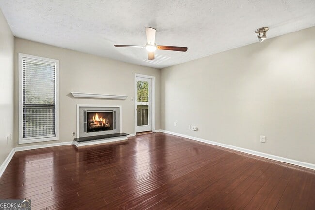 Photo - 918 Dunbar Dr