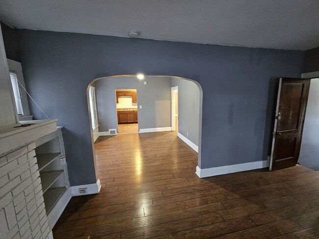 Photo - 4915 E 109th St