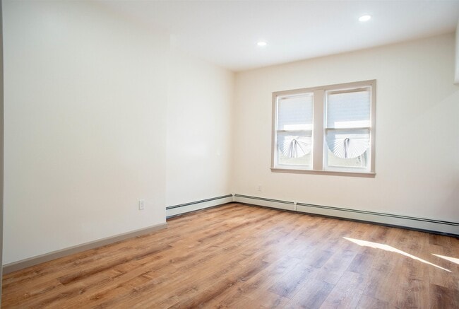 Photo - 428 69th St Casa