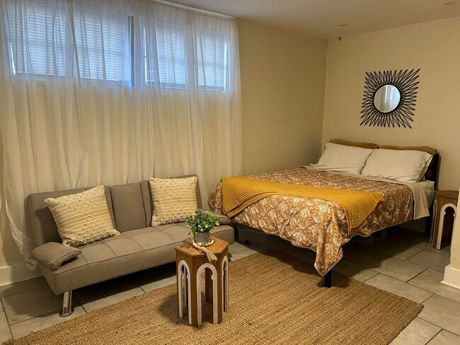 Photo - Dumont Apartments
