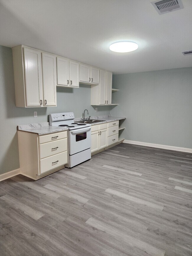 Photo - 2538 Jackson