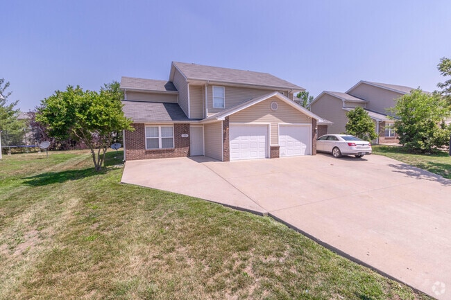 Building Photo - 1505 Raleigh Dr Rental