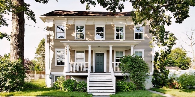 Photo - 120 Verplanck Ave House